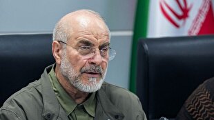 دست ما روی ماشه است