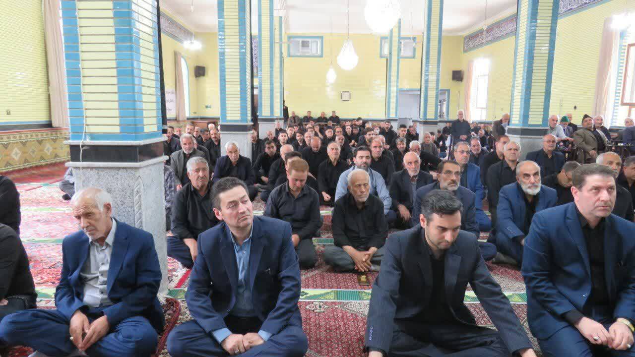 اقامه نماز پرفیض جمعه با حضور گسترده نمازگزاران در هریس