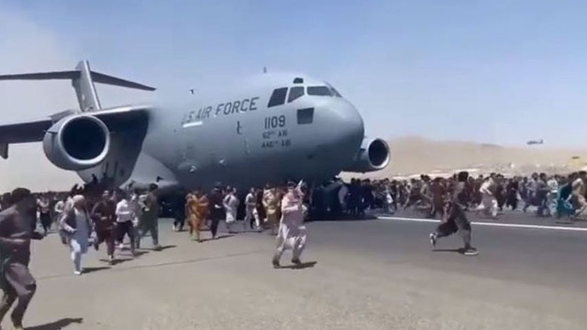 تصویر تاریخی از سقوط + فیلم