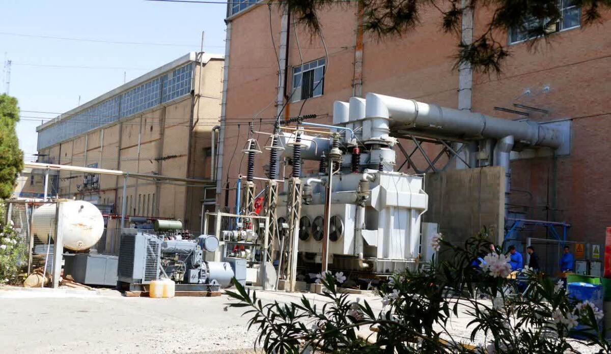 باشگاه خبرنگاران -تضمین پایداری شبکه برق در اوج بار تابستان با دانش بومی؛ بازسازی ترانسفورماتور نیروگاه اصفهان به پایان رسید