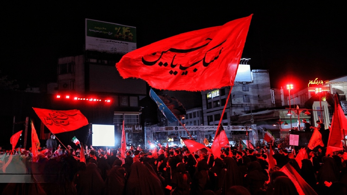 باشگاه خبرنگاران -شور حسینی در ماه محرم؛ صد و دوازدهمین شب اجتماع بروجردی‌ها + فیلم