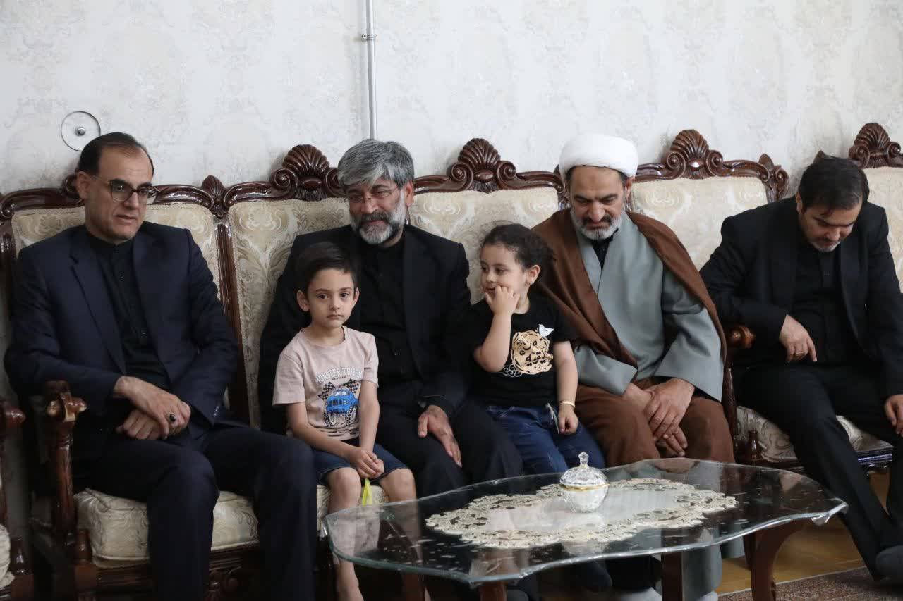 دیدار رئیس کل دادگستری آذربایجان غربی با دو خانواده شهید جنگ رمضان+ تصاویر