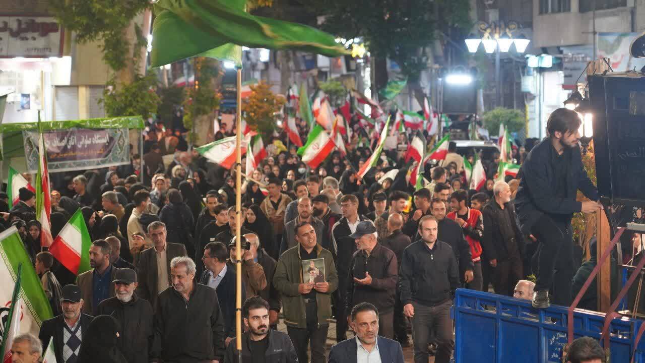 راهپیمایی و تجمع شبانه مردم دارالمومنین خوی