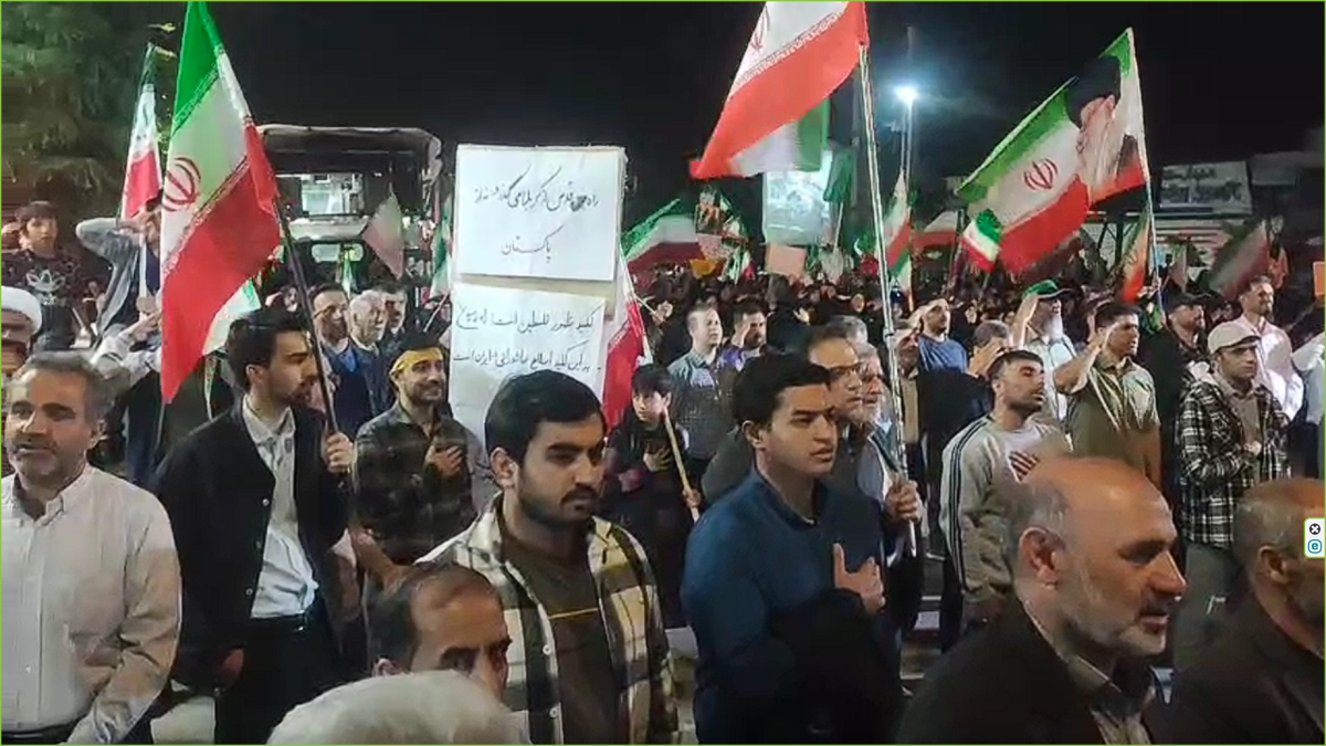 باشگاه خبرنگاران -تجمع پرشور و با صلابت نهاوندی‌ها در شب ۸۵ از میدان مقاومت + فیلم