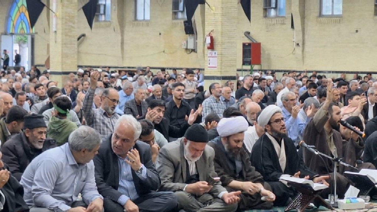 باشگاه خبرنگاران -برگزاری مراسم پرفیض دعای عرفه در مصلای امام خمینی(ره) خوی +فیلم وعکس