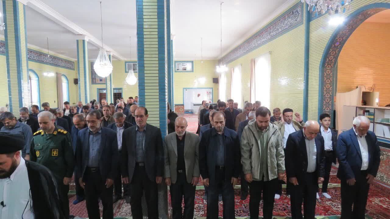 گزارش تصویری از اقامه نماز عید سعید قربان درشهر هریس