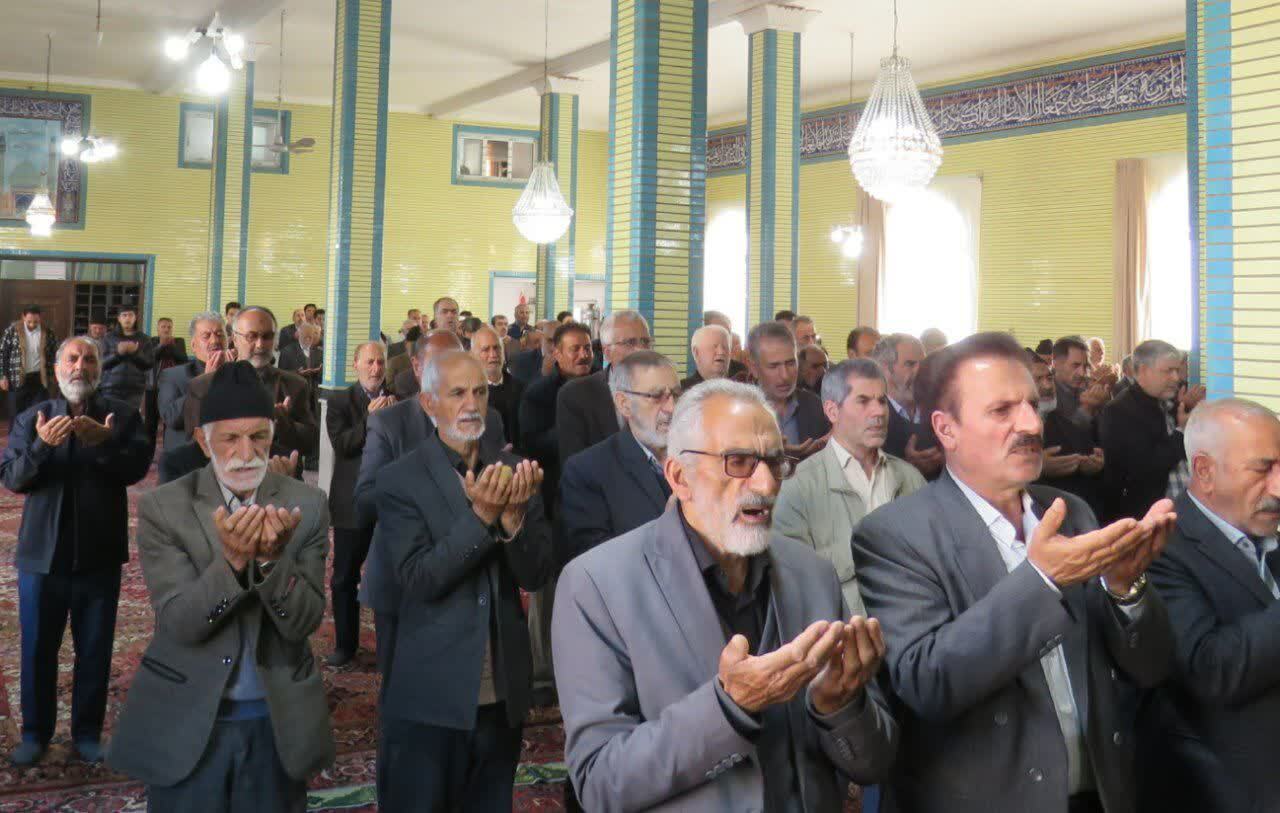 گزارش تصویری از اقامه نماز عید سعید قربان