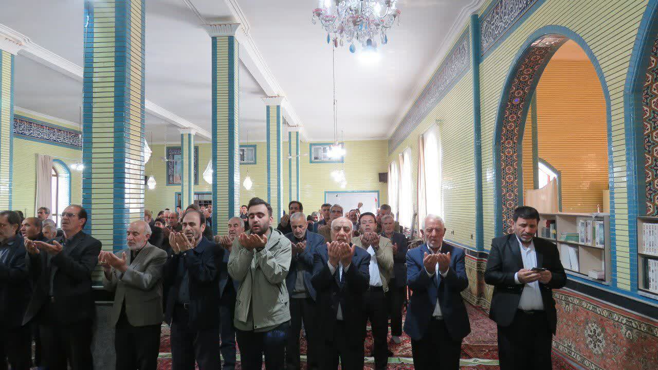 گزارش تصویری از اقامه نماز عید سعید قربان درشهر هریس