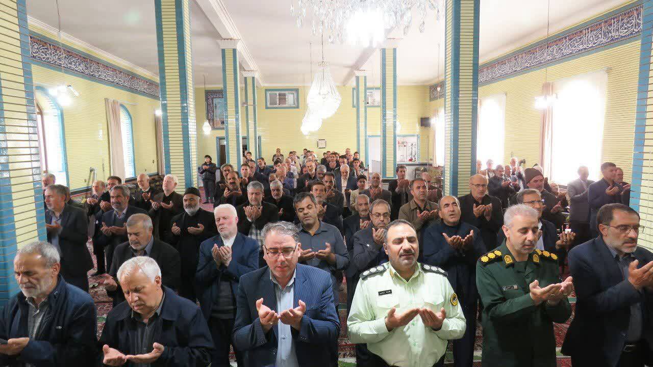 گزارش تصویری از اقامه نماز عید سعید قربان درشهر هریس
