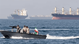 ایران تنگه هرمز را رها کرده است؟