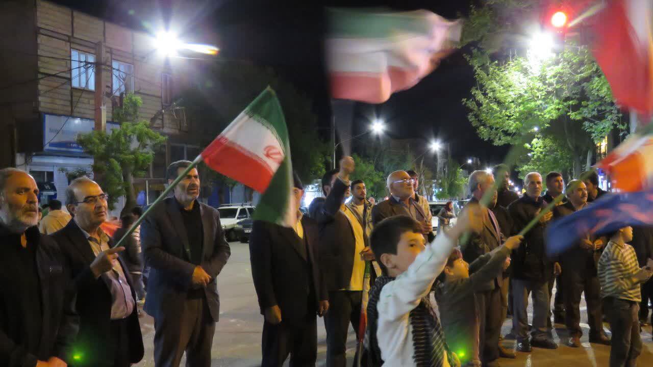 گزارش تصویری از خروش شبانه غیرت انقلابی و حسینی در هریس گزارش تصویری از خروش شبانه غیرت انقلابی و حسینی در هریس