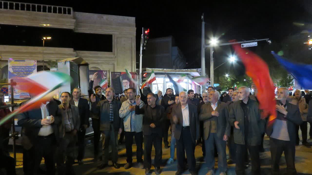 گزارش تصویری از خروش شبانه غیرت انقلابی و حسینی در هریس گزارش تصویری از خروش شبانه غیرت انقلابی و حسینی در هریس