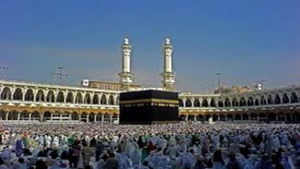 به یاد رهبر شهید در سرزمین منا + فیلم