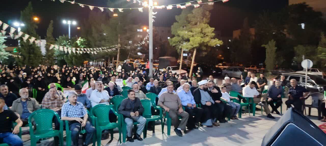 نمایی از خونخواهی امام شهید امت در خاورشهر به شب نودم رسید