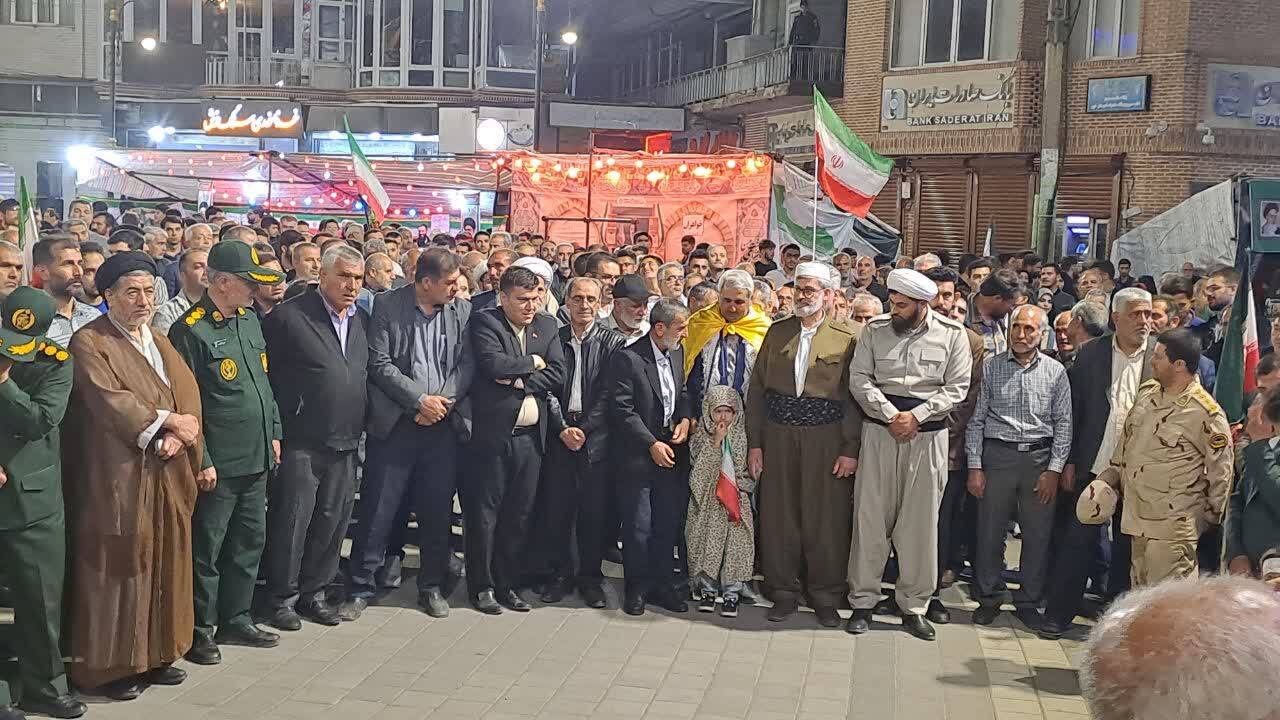 تجمع بزرگ مردم انقلابی خوی در تجمع شبانه