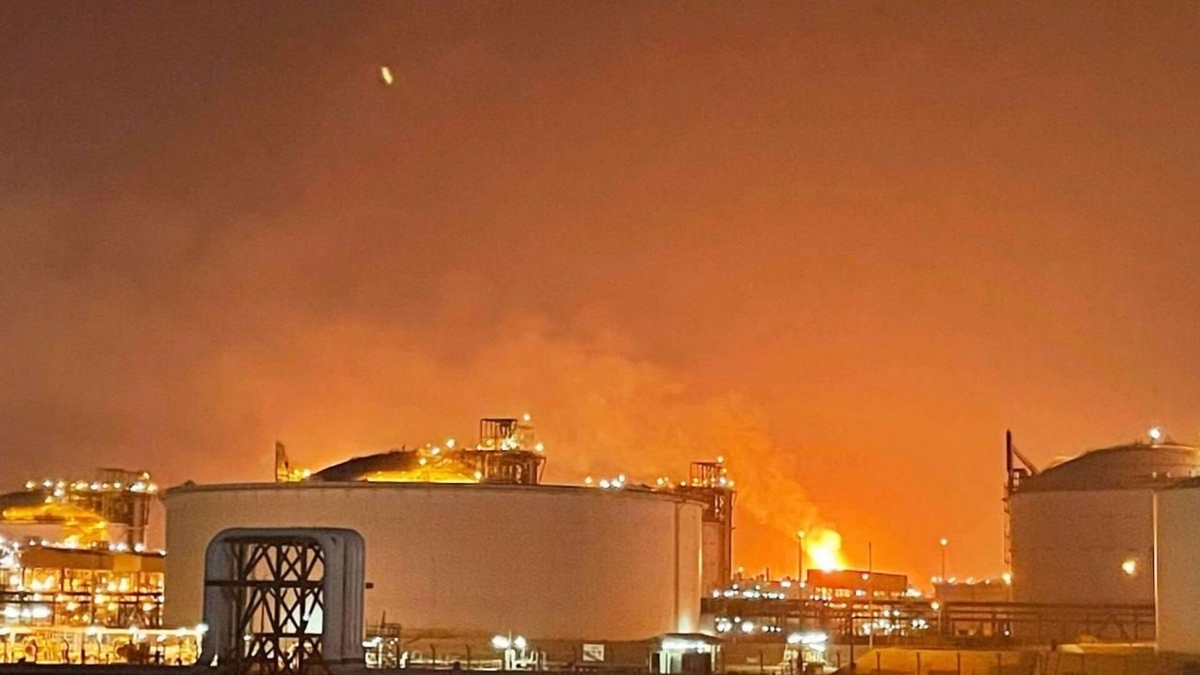 باشگاه خبرنگاران -۵۴ زخمی و ۱۸ مفقود در انفجار کارخانه‌ای در راس لفان قطر