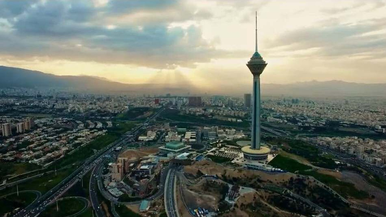 از بسیج مردمی برای تشییع پیکر رهبر شهید انقلاب تا توسعه زیرساخت‌های شهری