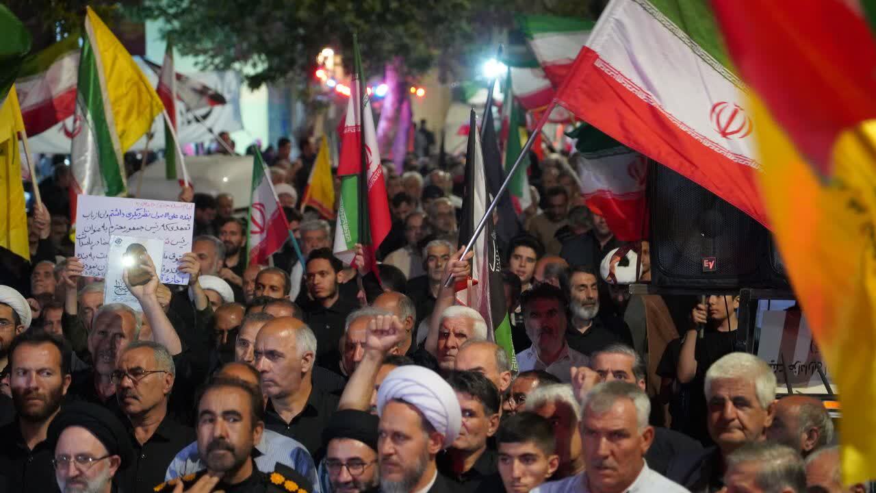 شور حماسی مردم انقلابی خوی در تجمع اقتدار و مقاومت شور حماسی مردم انقلابی خوی در تجمع اقتدار و مقاومت