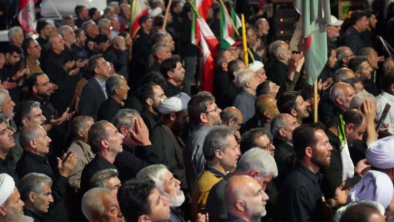 شور حماسی مردم انقلابی خوی در تجمع اقتدار و مقاومت شور حماسی مردم انقلابی خوی در تجمع اقتدار و مقاومت