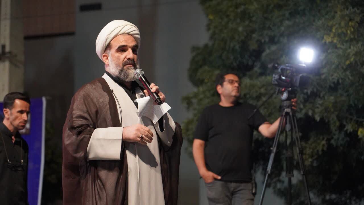 شور حماسی مردم انقلابی خوی در تجمع اقتدار و مقاومت شور حماسی مردم انقلابی خوی در تجمع اقتدار و مقاومت