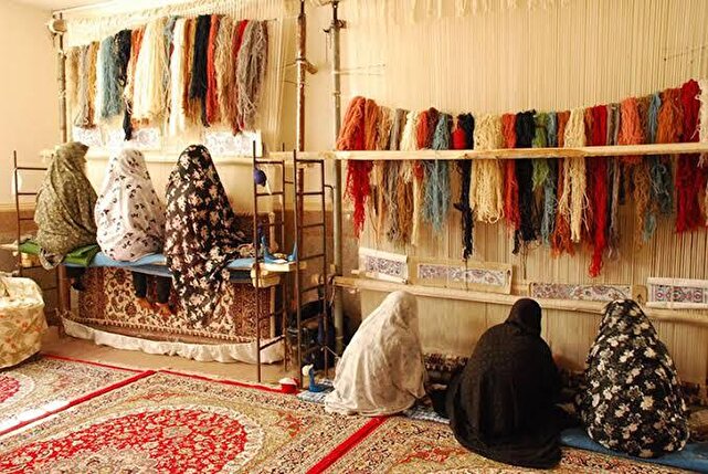 گره ایمان؛ روایتی از پیوندِ هنرِ دستانِ زنان خراسان جنوبی با عشق به اهلبیت (ع)