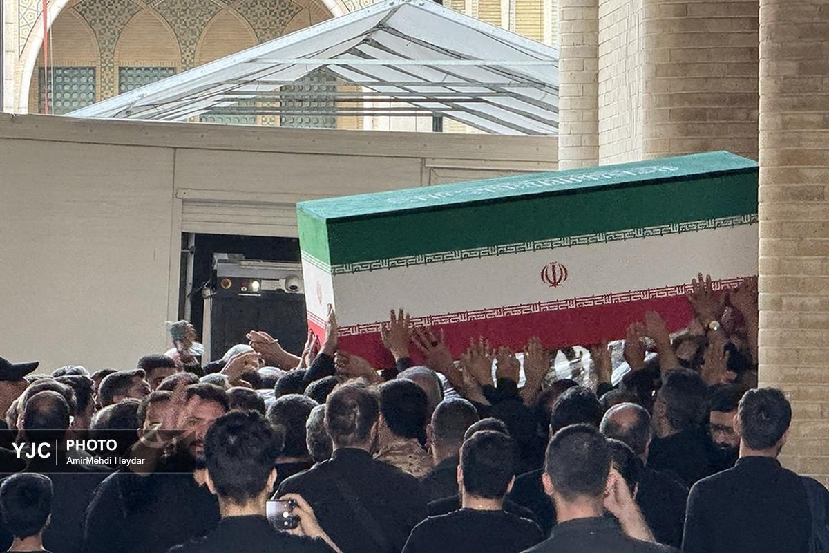 ورود پیکر مطهر قائد شهید انقلاب اسلامی به مصلی تهران