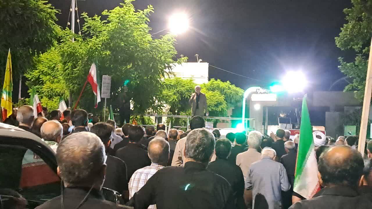 ایستادگی مردم با صلابت خوی در برابر دشمنان در تجمعات شبانه