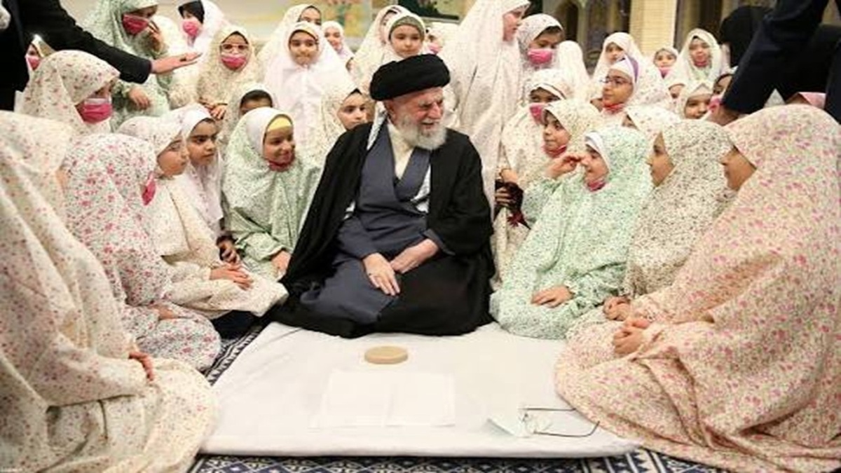 از حسینیه امام خمینی (ره) تا قلب یک نسل + فیلم