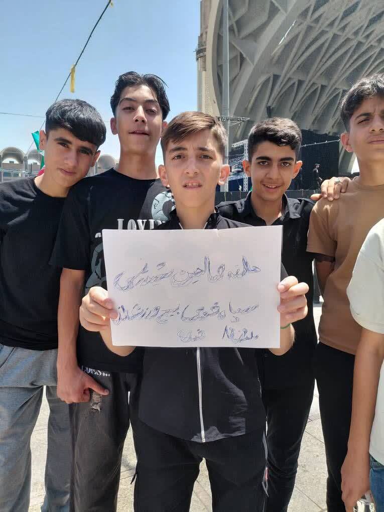حضور بازیکنان ملوان ۸۶ خوی در مراسم تشییع آقای شهید ایران