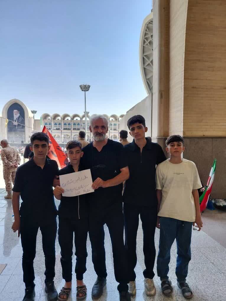 حضور بازیکنان ملوان ۸۶ خوی در مراسم تشییع آقای شهید ایران