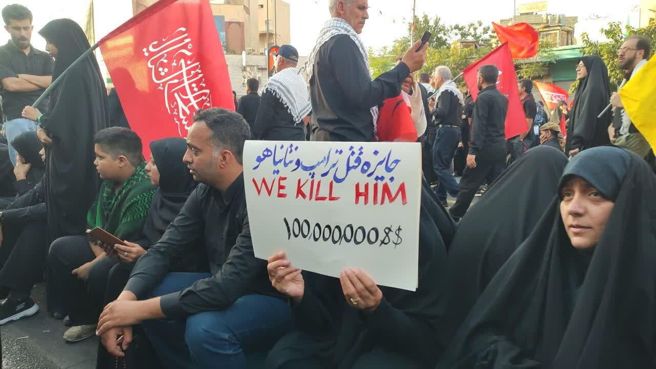 حال و هوای روز دوم بدرقه آقای شهید ایران از مترو تا خیابان انقلاب تهران
