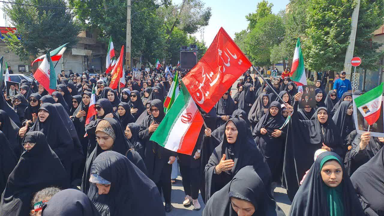 نمایی از برگزاری مراسم تشییع رهبر شهید انقلاب اسلامی نمایی از برگزاری مراسم تشییع رهبر شهید انقلاب اسلامی
