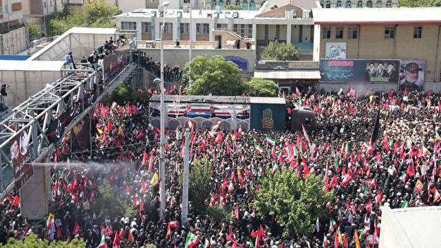 13 Temporary Public Food Supply Stations Established in Mashhad