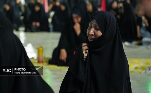 جلوه هایی از حضور در مسجد مقدس جمکران برای وداع با رهبر شهید+تصاویر