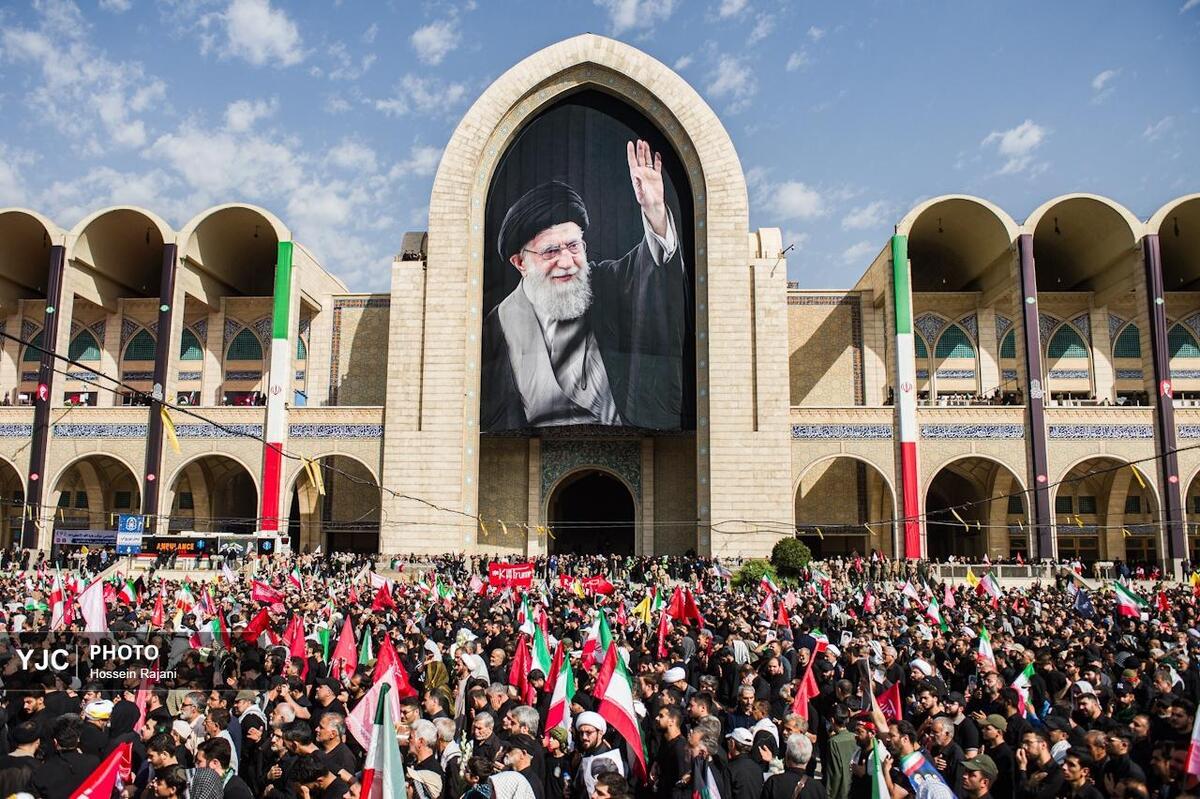 مراسم وداع با رهبر شهید انقلاب در مصلای تهران _ ۵