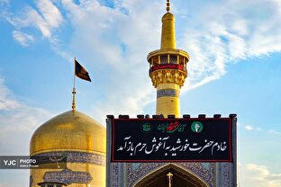 حرم آرایی برای مراسم تشییع رهبر شهید