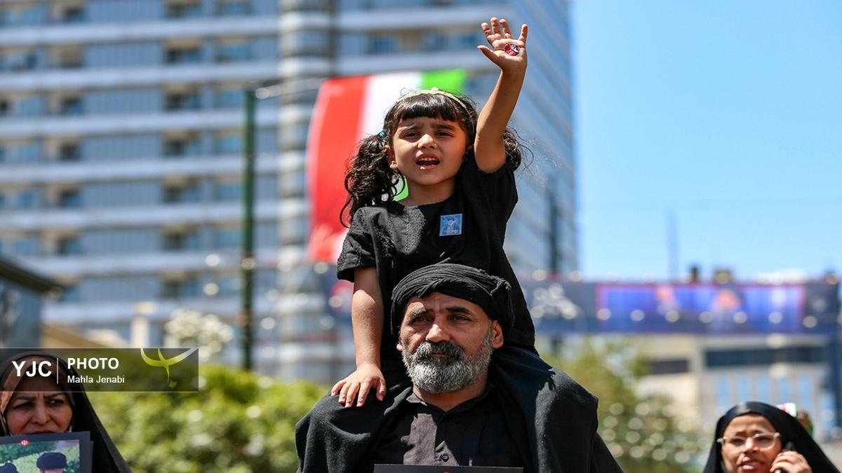 مراسم تشییع پیکر "قائد شهید امت" در مشهد _ ۱