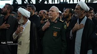 حضور شخصیت های کشوری و لشکری در تشییع پیکر امام شهید در قم + تصاویر