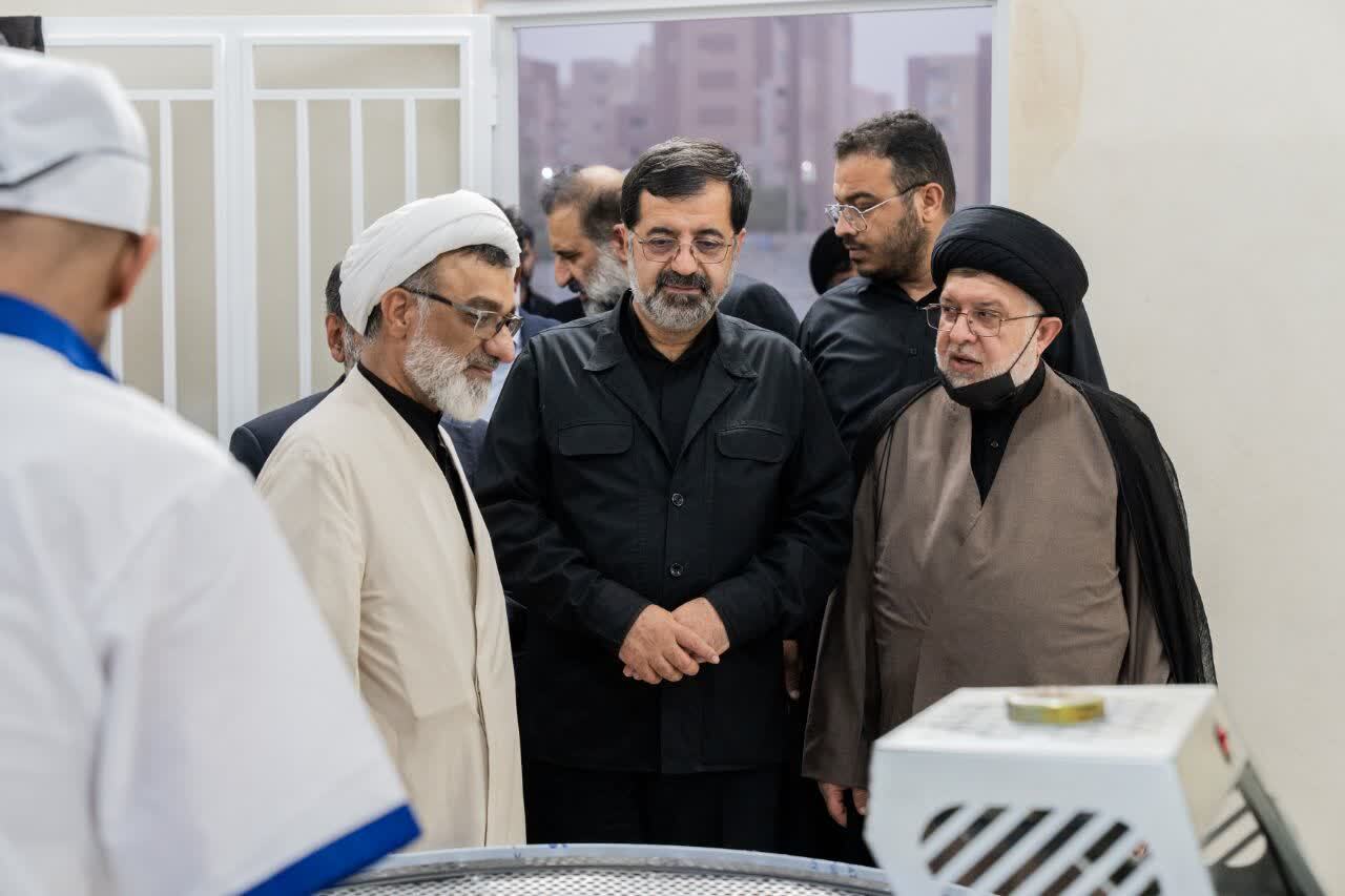 افتتاح نانوایی صلواتی رهبر شهید در پردیسان قم