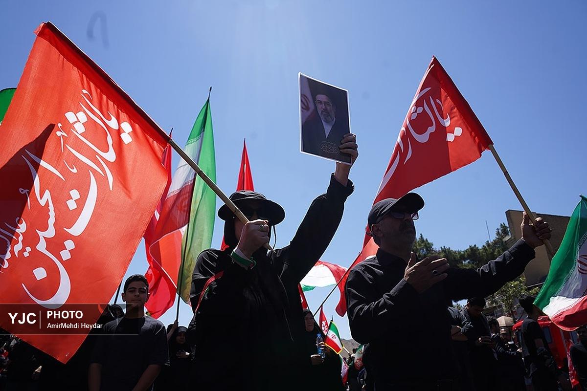 چشم انتظاری مردم مشهد برای رسیدن پیکر مطهر رهبر شهید انقلاب