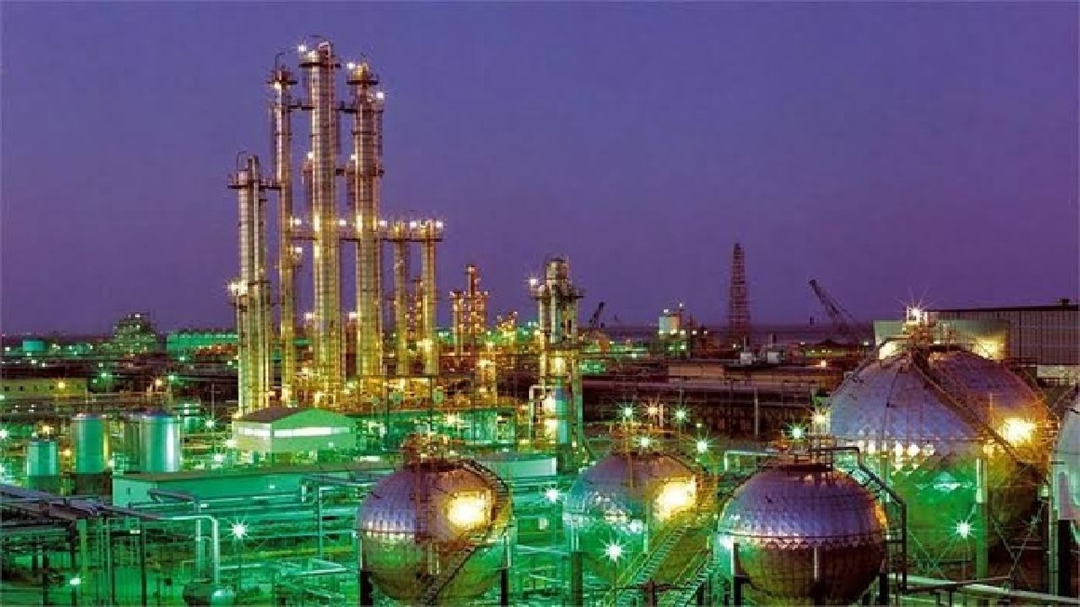باشگاه خبرنگاران -دورکاری ۷۰ درصدی کارکنان پتروشیمی ماهشهر بدلیل شرایط جنگی