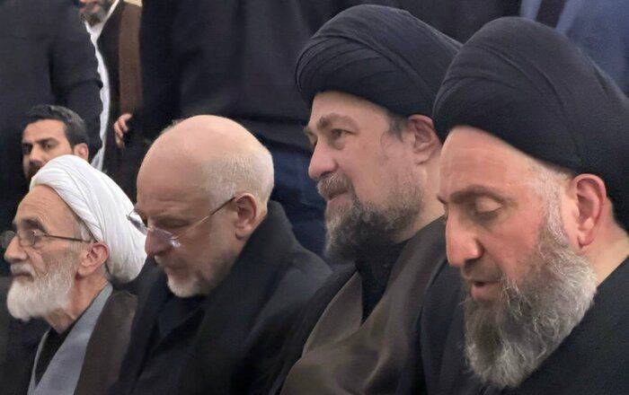 وداع سید عمار حکیم در جوار بارگاه ملکوتی حضرت امام رضا (ع) با رهبر شهید
