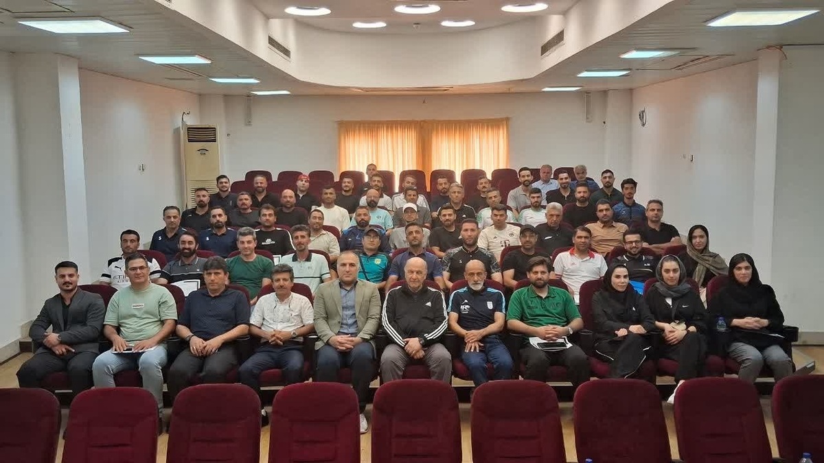 باشگاه خبرنگاران -برگزاری کلاس دانش افزایی مربیان فوتبال مازندران در بابلسر