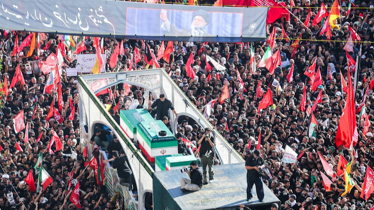 قدردانی فراکسیون اهل سنت از حضور باشکوه امت اسلامی در تشییع رهبر شهید