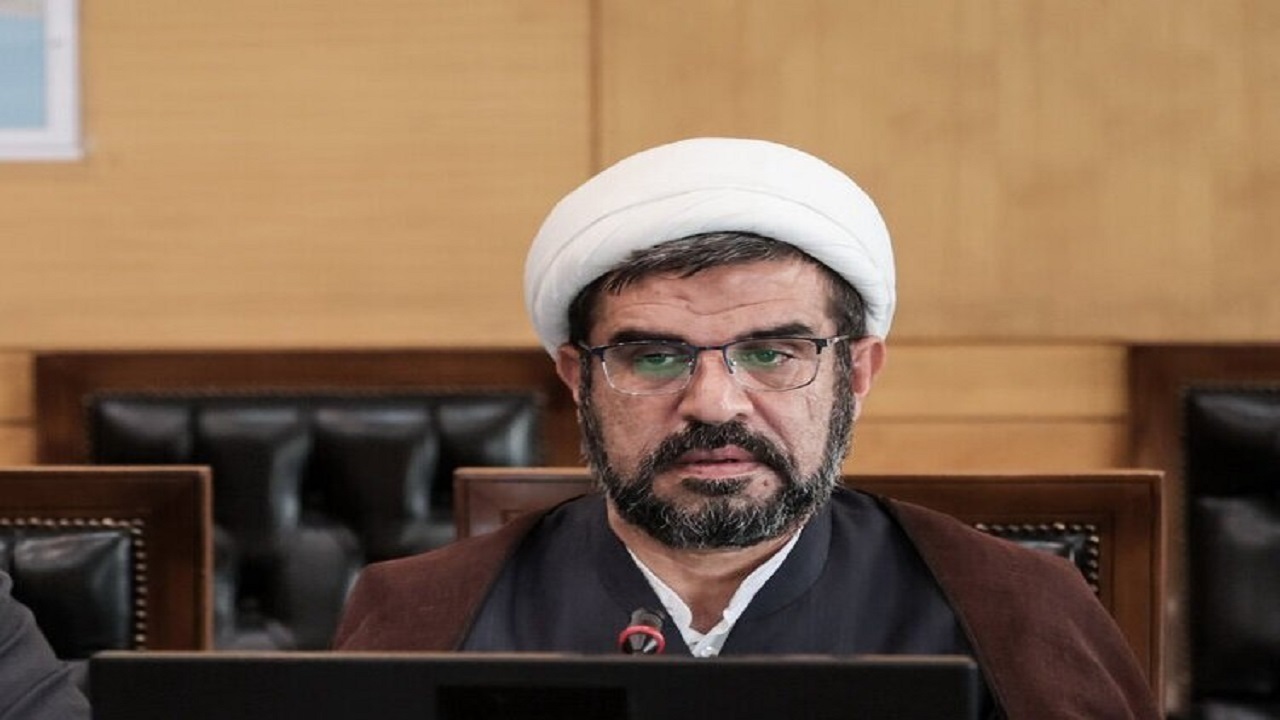 مراسم تدفین رهبر شهید با حضور اعضای خانواده و نزدیکانشان برگزار شد/ احتمال برگزاری صحن علنی مجلس در سه‌شنبه