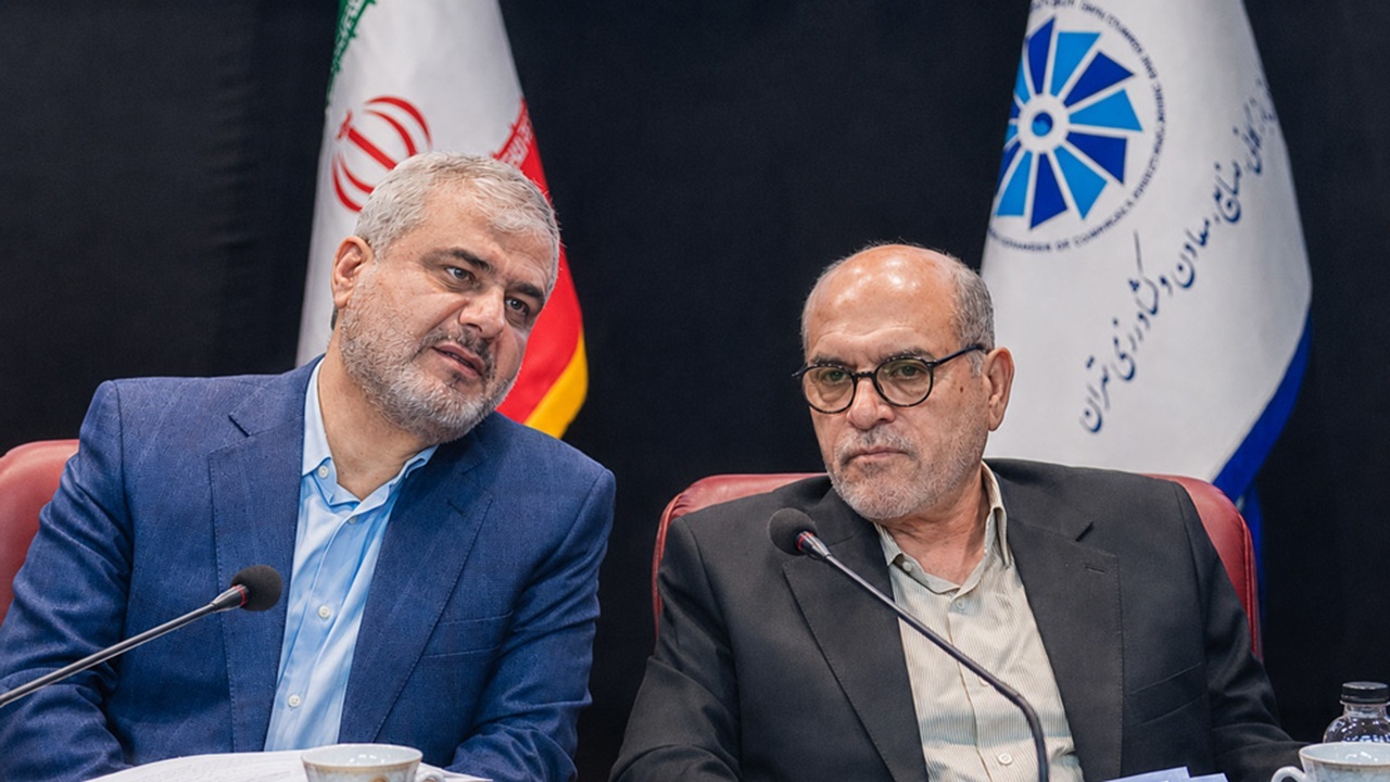 مسدودسازی حساب‌های بانکی فعالان اقتصادی فقط به میزان بدهی باشد