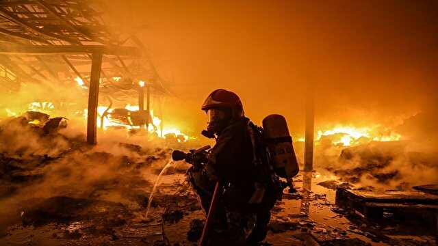 Fire at motor oil production and refining company in Poldokhtar extinguished