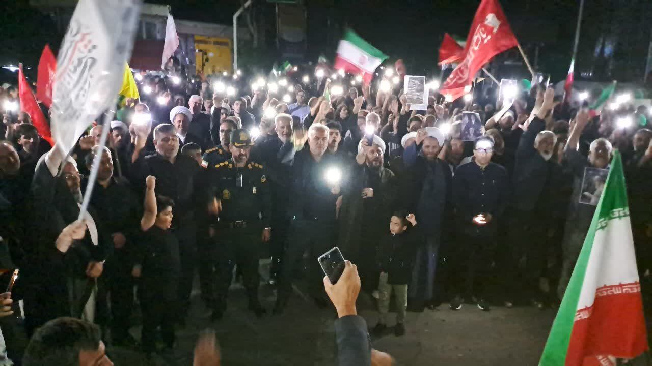 سوگواری و تجمع مردم انقلابی خوی در خونخواهی آقای شهید ایران سوگواری و تجمع مردم انقلابی خوی در خونخواهی آقای شهید ایران