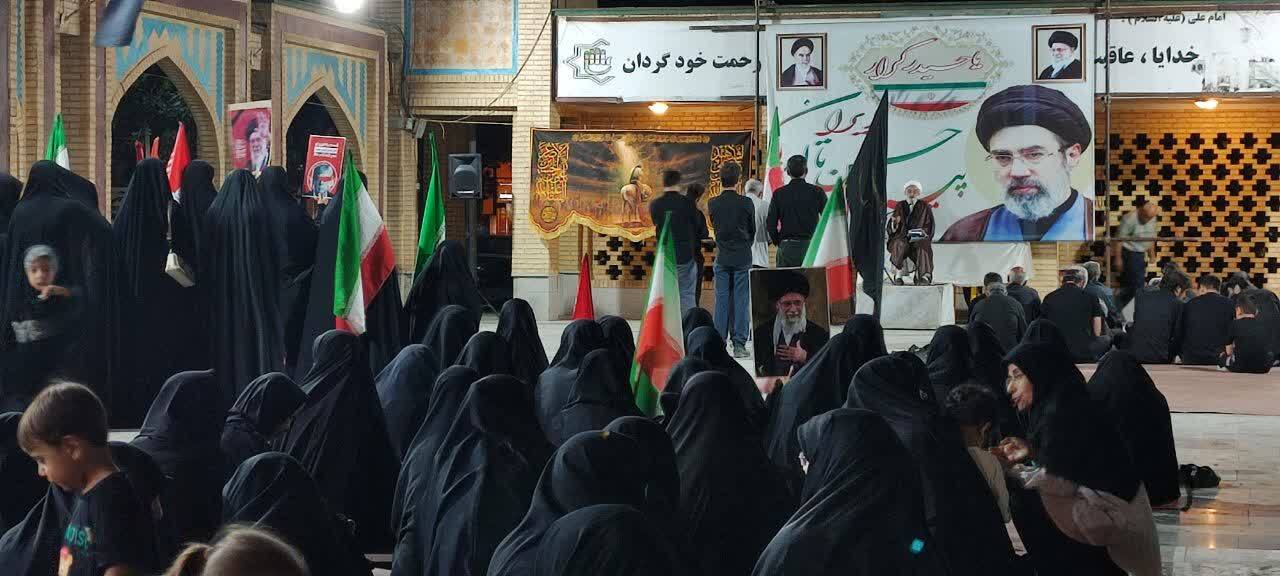 شور و حال حماسی صالح آباد در میدان انقلاب شور و حال حماسی صالح آباد در میدان انقلاب