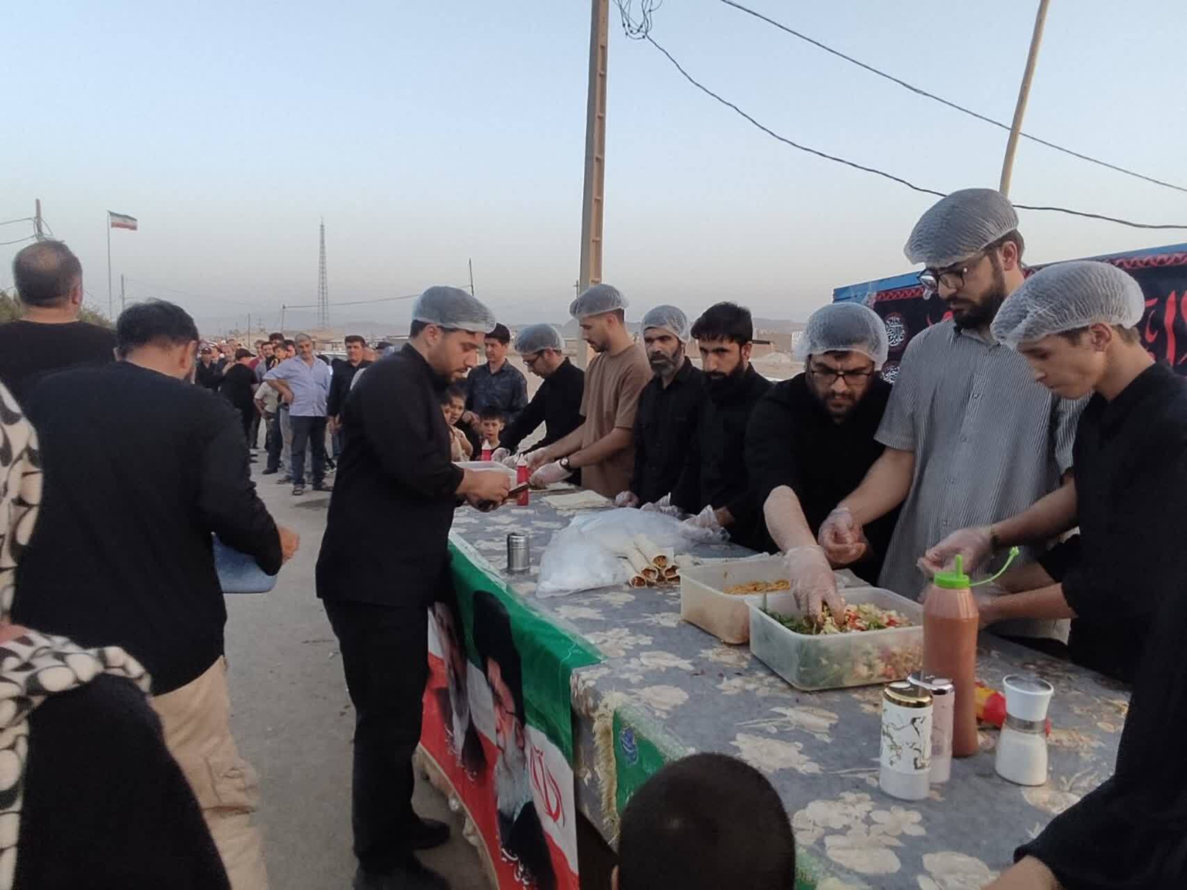 برپایی موکب پذیرایی به مناسبت بزرگداشت رهبر شهید انقلاب در قم
